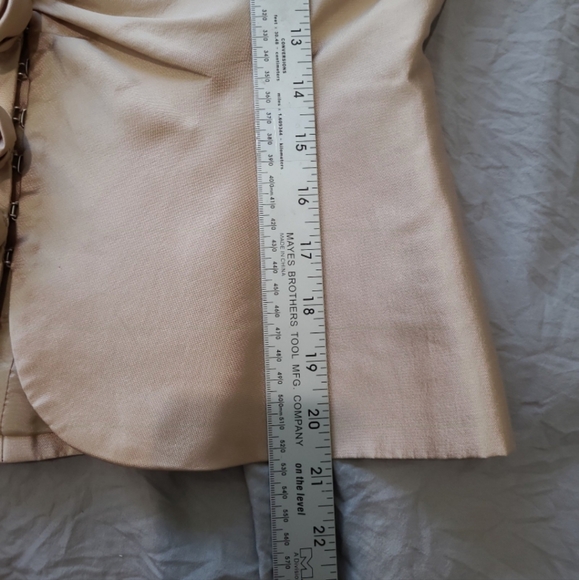 ADRIANNA Papell Women SZ 8P Gold Silk Blazer w/rosette front detail 3/4 sleeve - Picture 10 of 11